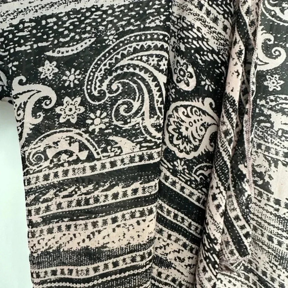 LuLaRoe | Monroe Paisley Boho Aztec Southwestern Print Fringe Kimono Size L - Picture 5 of 5